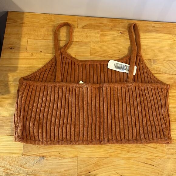 Levi’s Crop Top Rust Brown Large - Picture 2 of 5